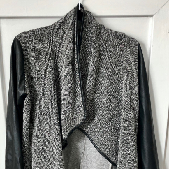 Jack Blazer - Picture 1 of 3